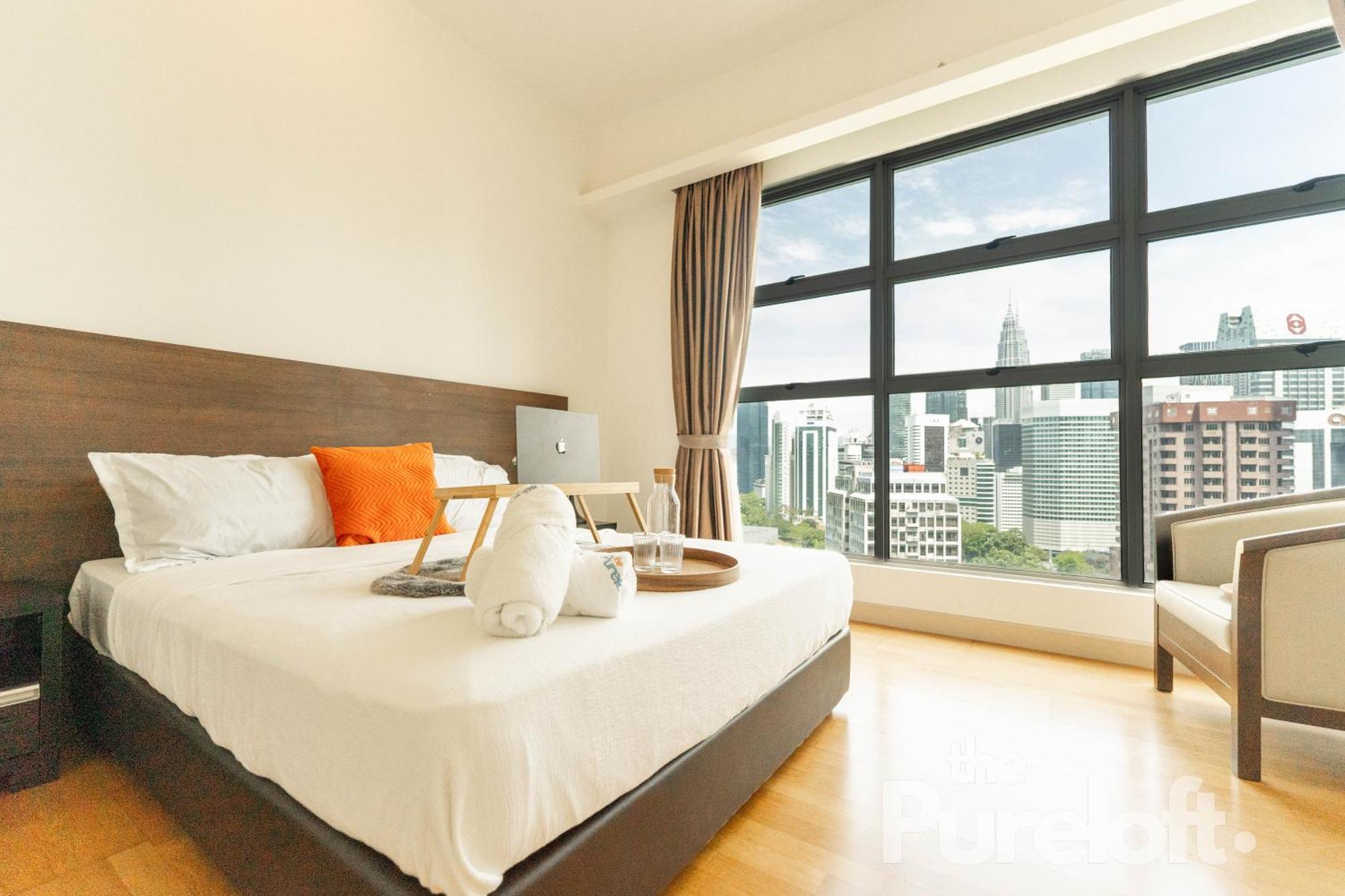 Suasana By The Pureloft Apartment
